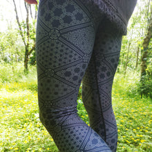 Load image into Gallery viewer, Platonic Energy (Grey & Black) Yoga Leggings
