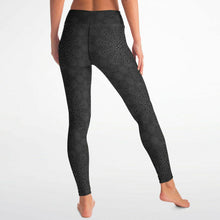 Load image into Gallery viewer, Specie Operis Nomen (Black & White) Yoga Leggings
